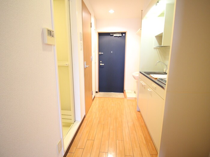 物件内観写真16　(廊下)