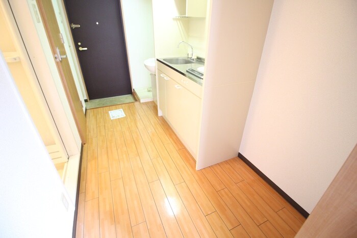 物件内観写真20　(廊下)