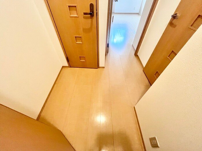 物件内観写真20　(廊下)