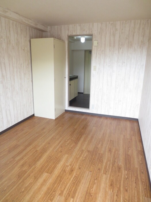 物件内観写真6　(居室)