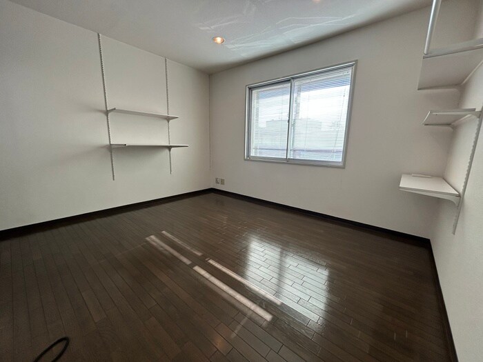 物件内観写真13　(居室)