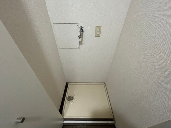 物件内観写真22　(洗濯機置場)