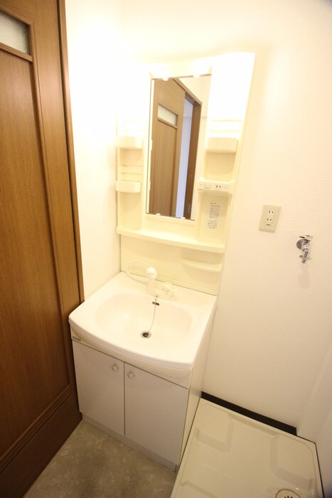 物件内観写真8　(洗面)