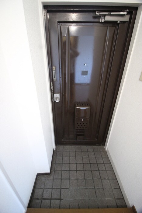 物件内観写真17　(玄関)