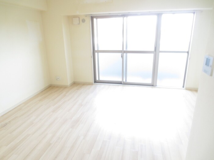 物件内観写真4　(居室)