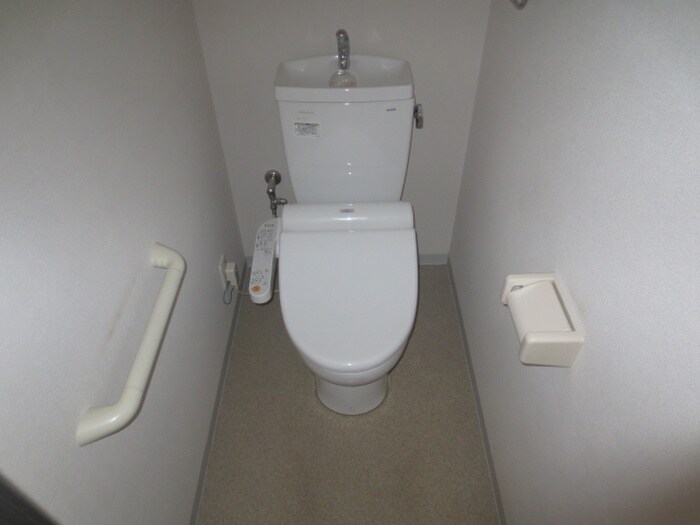 物件内観写真9　(トイレ)