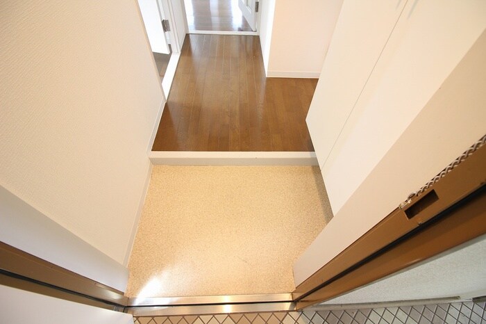 物件内観写真19　(玄関)