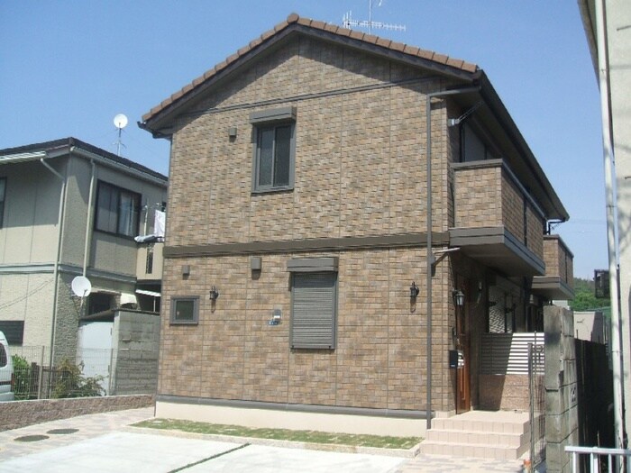 東多田タウンハウスの物件外観写真