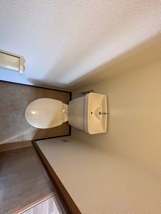 物件内観写真13　(トイレ)