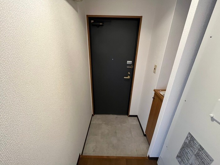 物件内観写真17　(玄関)