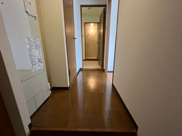 物件内観写真18　(廊下)