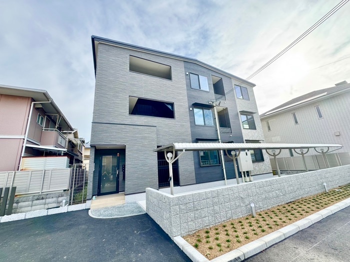 物件外観写真1　(外観写真)