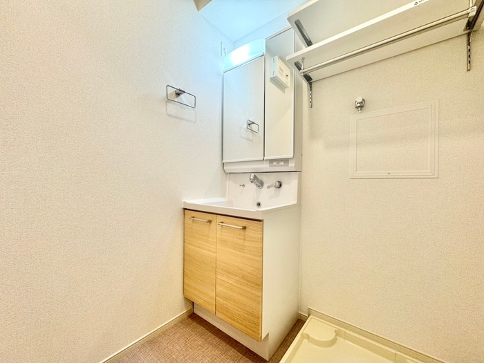 物件内観写真11　(洗面)