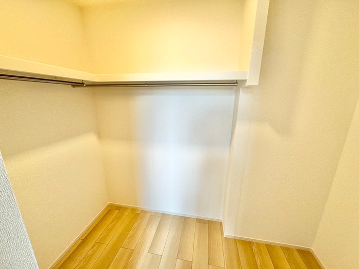 物件内観写真13　(収納)