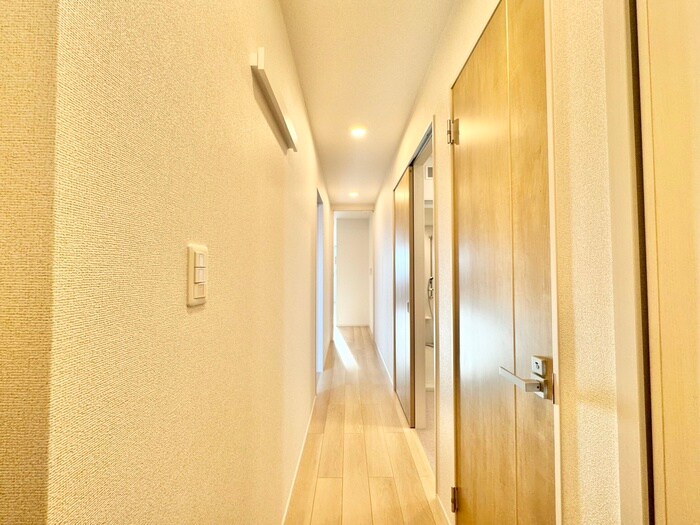 物件内観写真16　(廊下)