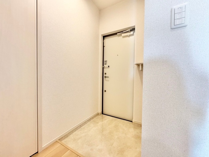 物件内観写真17　(玄関)