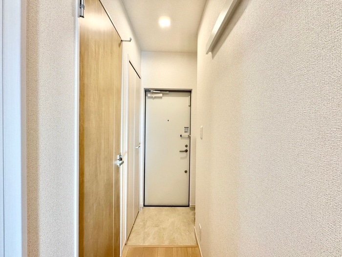 物件内観写真17　(玄関)