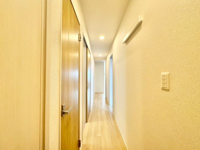 物件内観写真18　(廊下)
