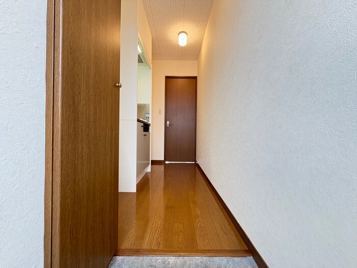 物件内観写真9　(廊下)