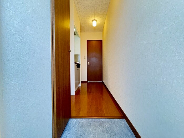 物件内観写真18　(廊下)