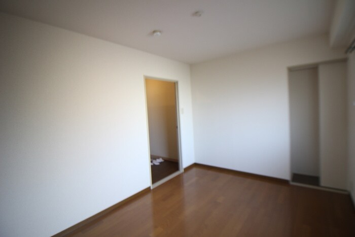 物件内観写真10　(居室)