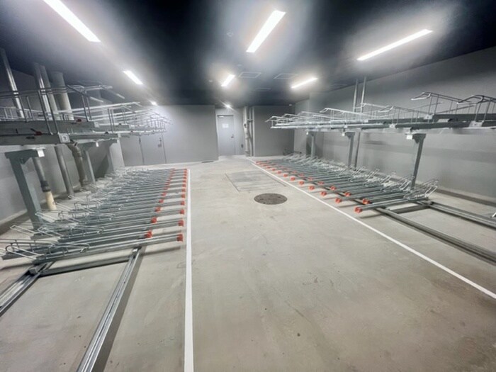 物件外観写真3　(駐輪場)