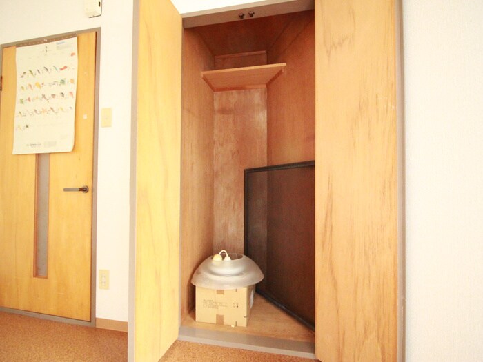 物件内観写真15　(収納)