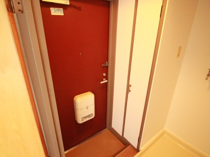 物件内観写真17　(玄関)