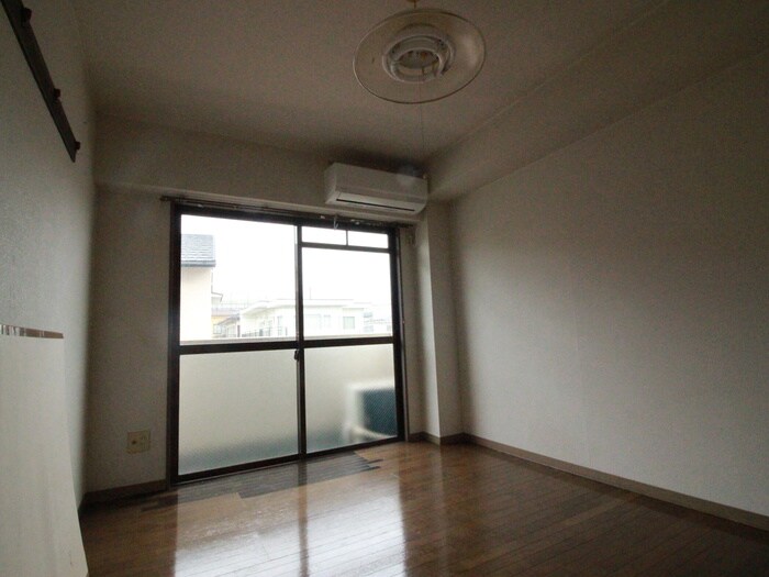 物件内観写真19　(居室)