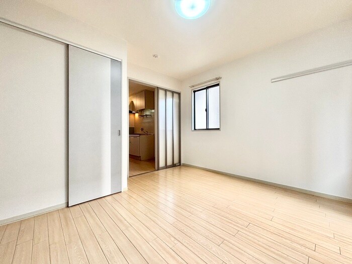 物件内観写真9　(居室)