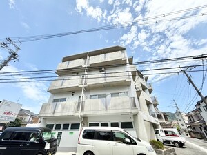 メゾンドラペ外観写真