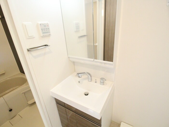 物件内観写真12　(洗面)