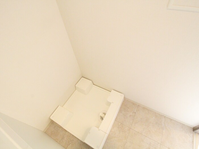 物件内観写真13　(洗濯機置場)