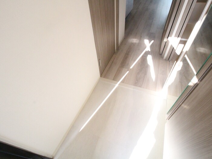 物件内観写真19　(玄関)