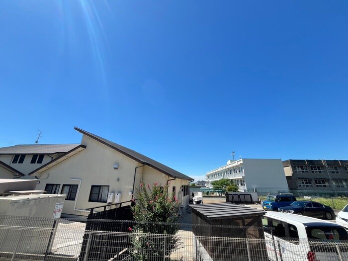 物件内観写真13　(室内からの展望)