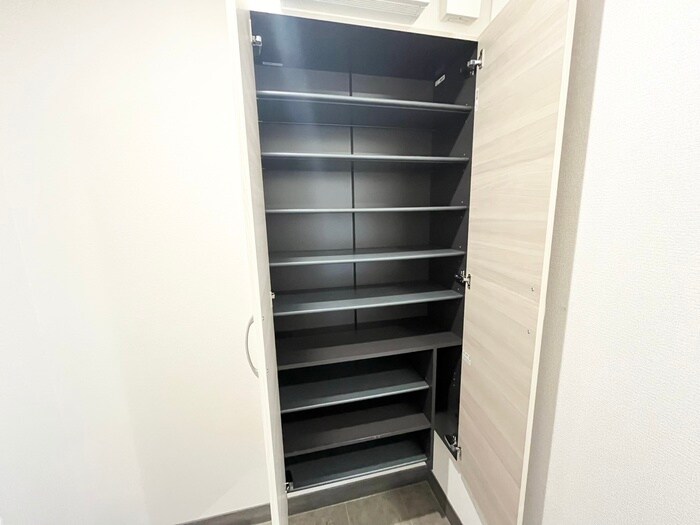 物件内観写真17　(靴箱)