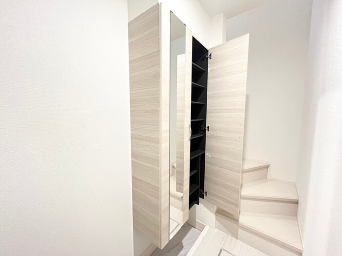 物件内観写真17　(靴箱)