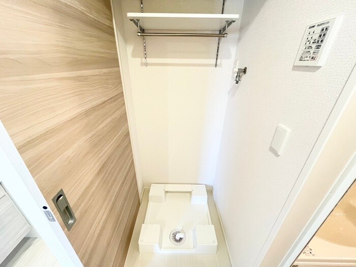 物件内観写真22　(洗濯機置場)