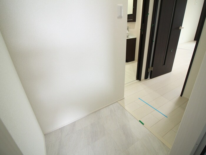 物件内観写真17　(廊下)
