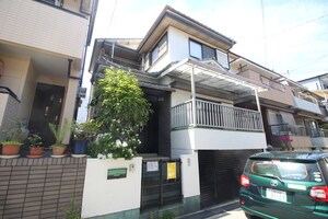 小曽根1丁目車庫付1戸建貸家外観写真