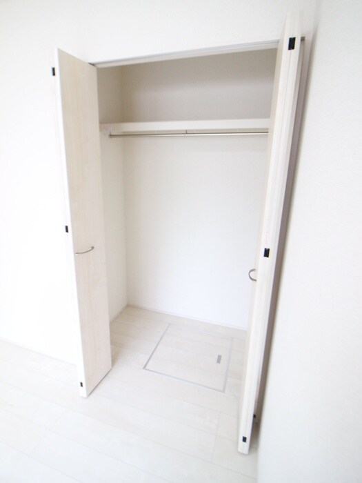 物件内観写真11　(収納)