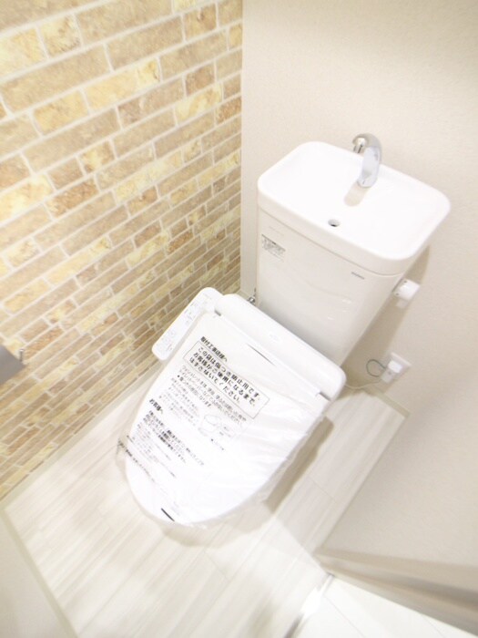 物件内観写真14　(トイレ)