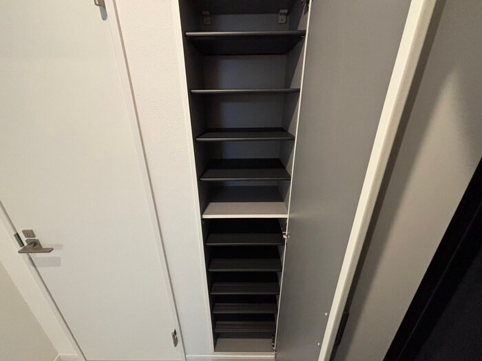 物件内観写真18　(靴箱)