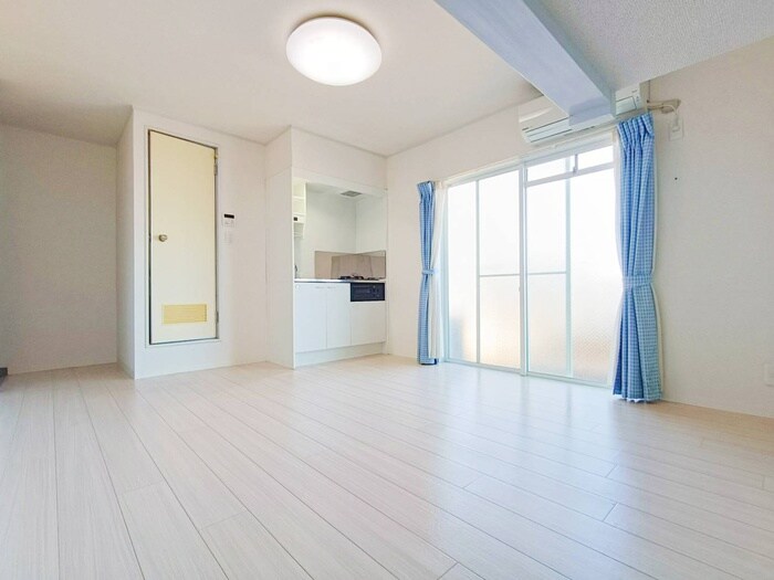 物件内観写真8　(居室)