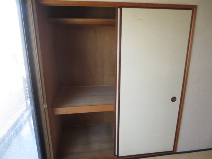 物件内観写真12　(収納)