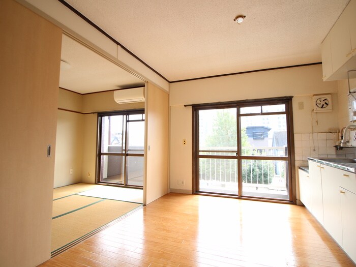 物件内観写真6　(居室)