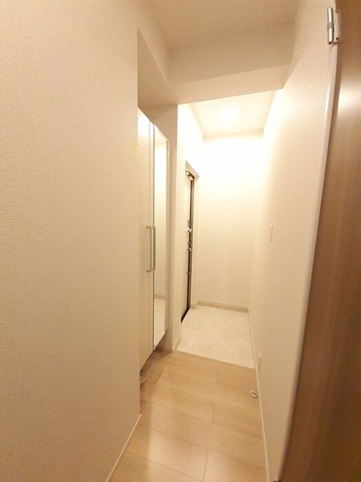 物件内観写真15　(玄関)