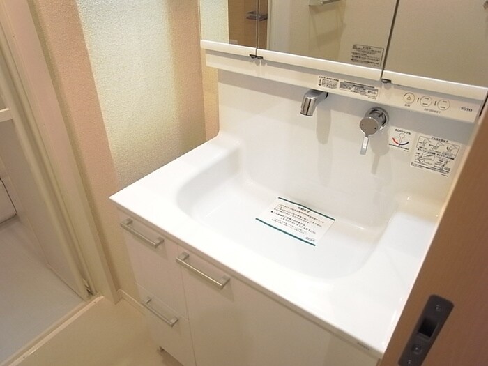 物件内観写真10　(洗面)