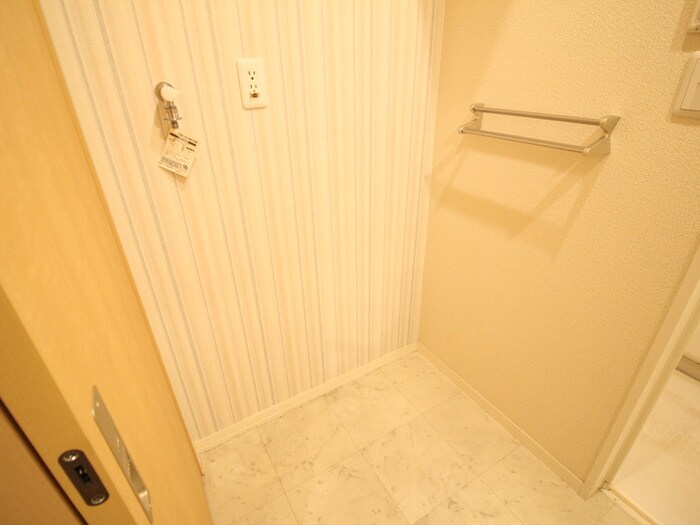 物件内観写真20　(洗濯機置場)