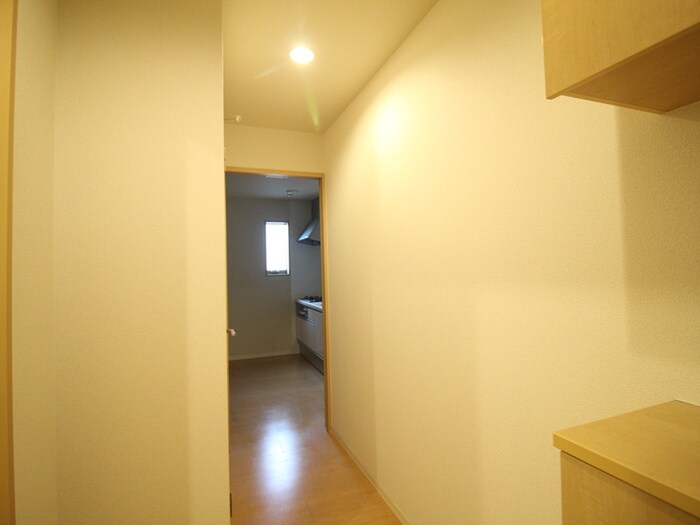 物件内観写真22　(廊下)